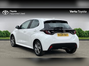 Used Toyota Yaris 2024 for sale - 78080488: Photo