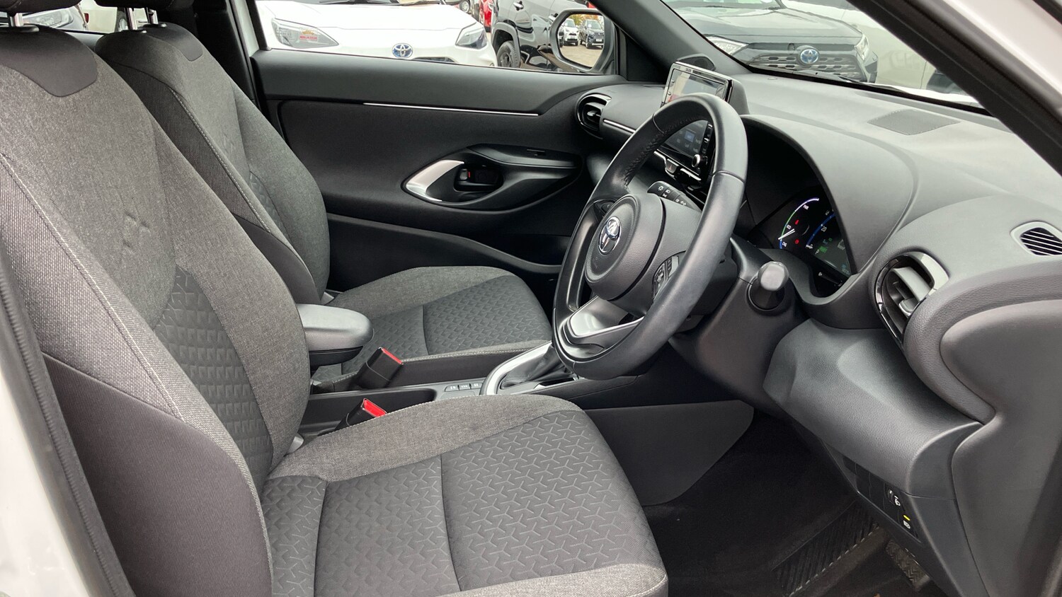 Used Toyota Yaris Cross 2023 for sale - 76302887: Photo 11