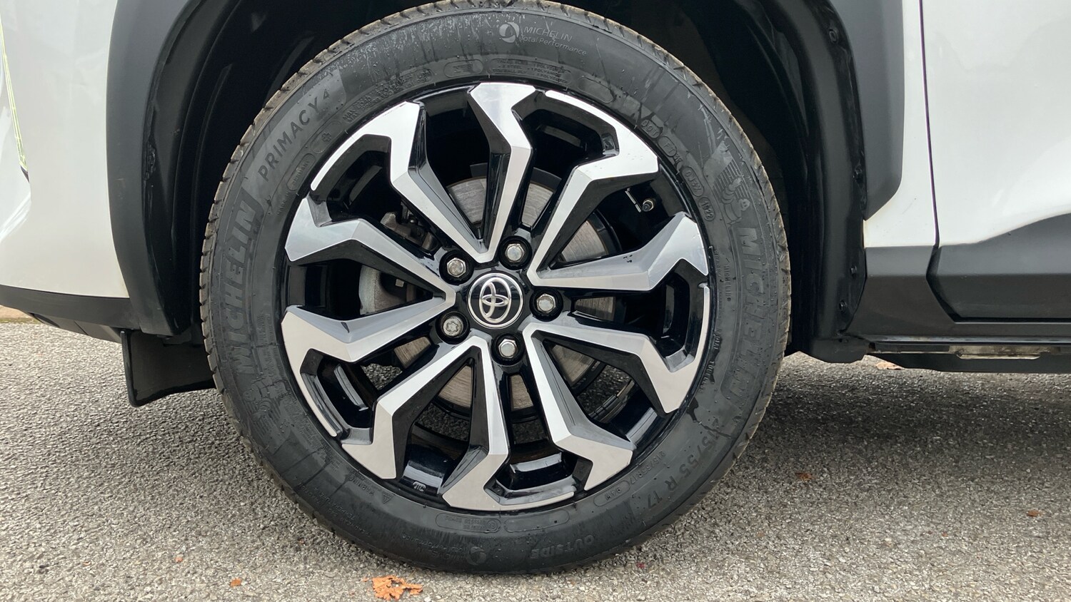 Used Toyota Yaris Cross 2023 for sale - 76302887: Photo 18