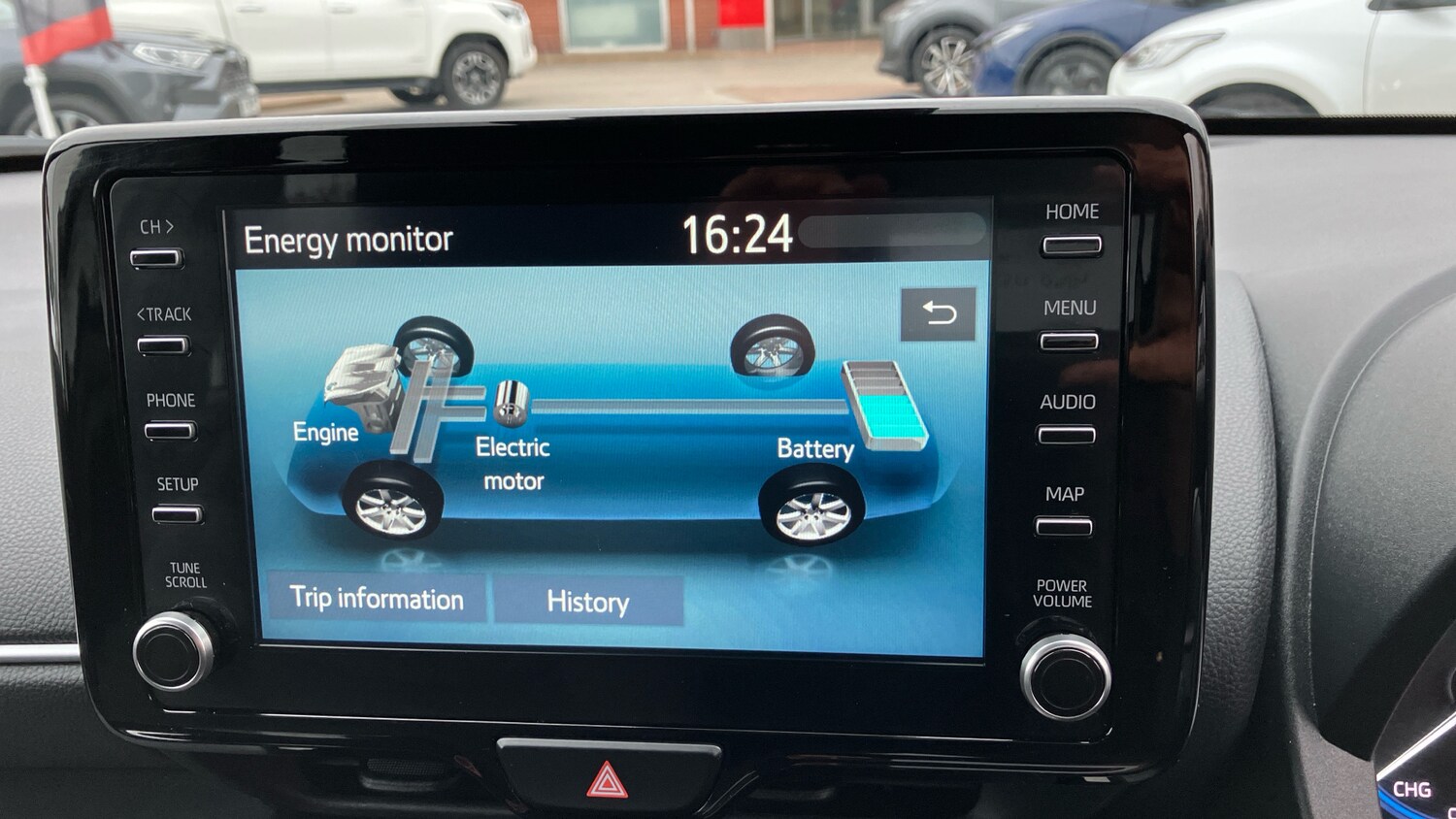 Used Toyota Yaris Cross 2023 for sale - 76302887: Photo 28