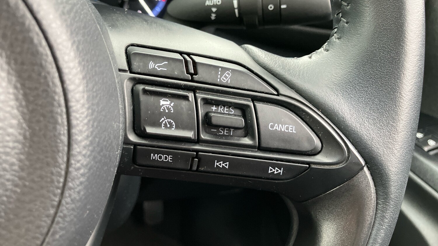 Used Toyota Yaris Cross 2023 for sale - 76302887: Photo 37