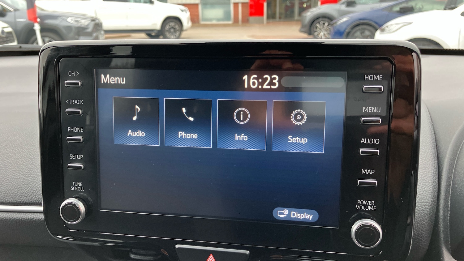 Used Toyota Yaris Cross 2023 for sale - 76302887: Photo 7