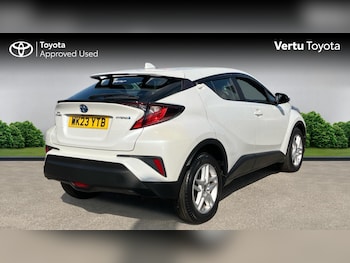Used Toyota C-HR 2023 for sale - 79243538: Photo