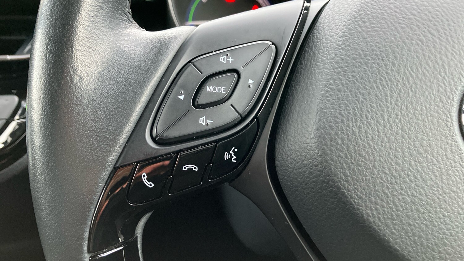 Used Toyota C-HR 2022 for sale - 76577063: Photo 36