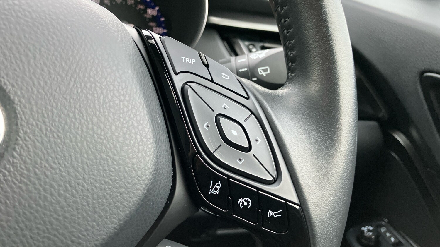 Used Toyota C-HR 2022 for sale - 76577063: Photo 37