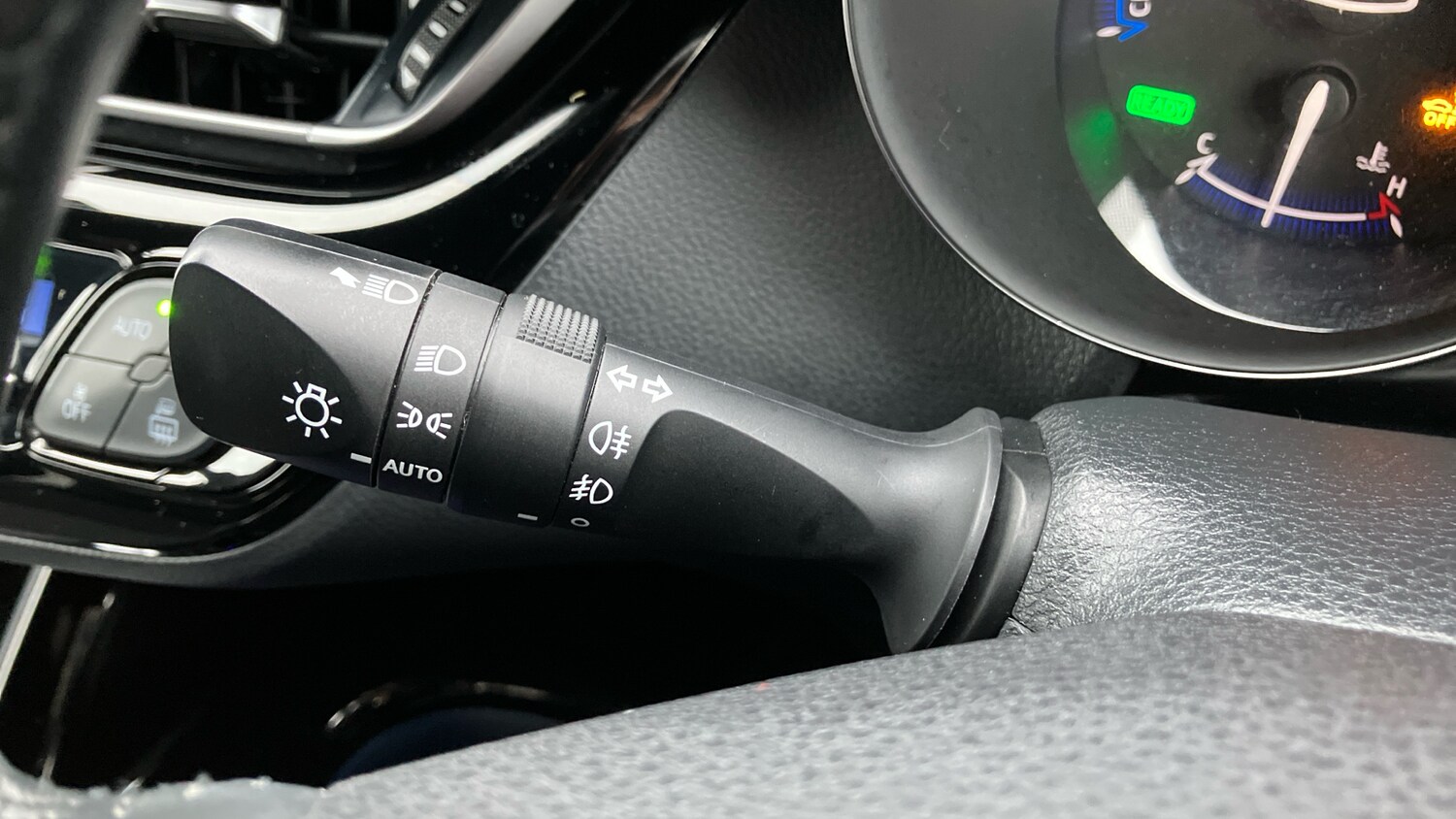 Used Toyota C-HR 2022 for sale - 76577063: Photo 38