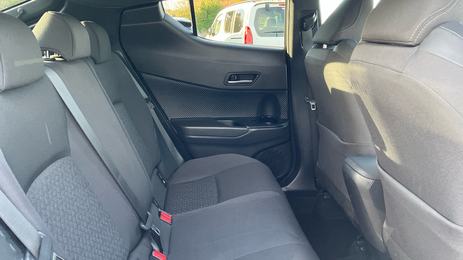 Used Toyota C-HR 2022 for sale - 76693240: Photo 12