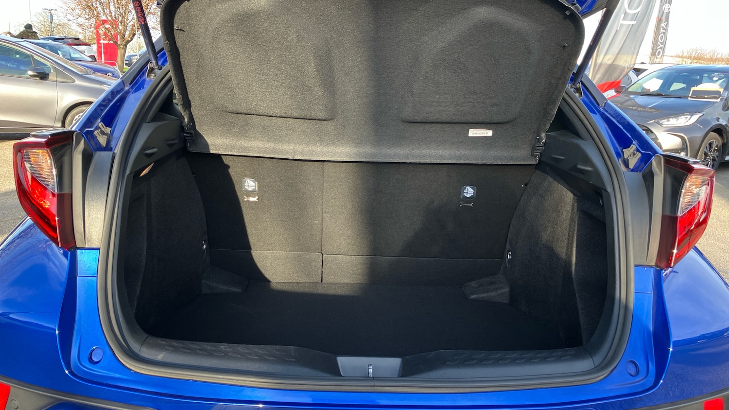 Used Toyota C-HR 2022 for sale - 76693240: Photo 14