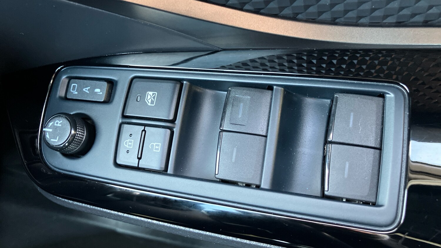 Used Toyota C-HR 2022 for sale - 76693240: Photo 22