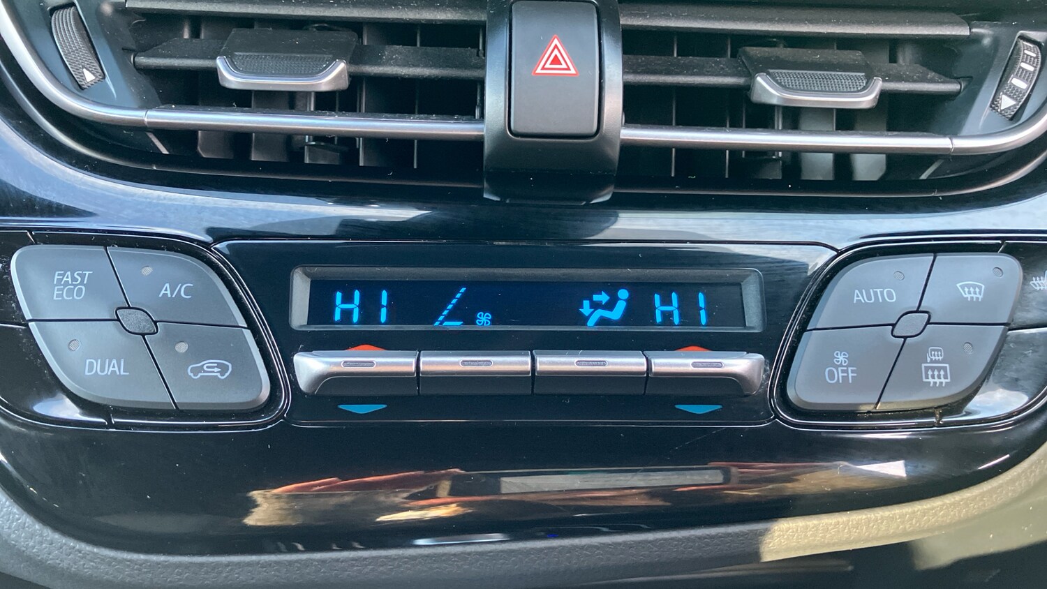 Used Toyota C-HR 2022 for sale - 76693240: Photo 34