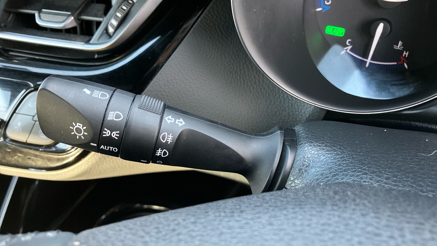 Used Toyota C-HR 2022 for sale - 76693240: Photo 38