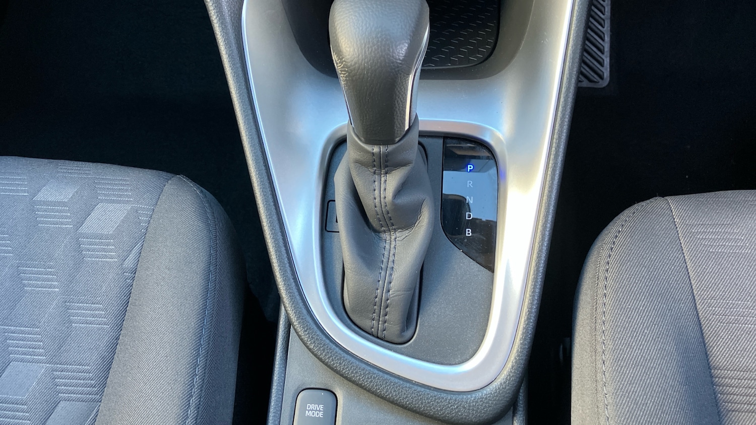 Used Toyota Yaris 2024 for sale - 77106380: Photo 35