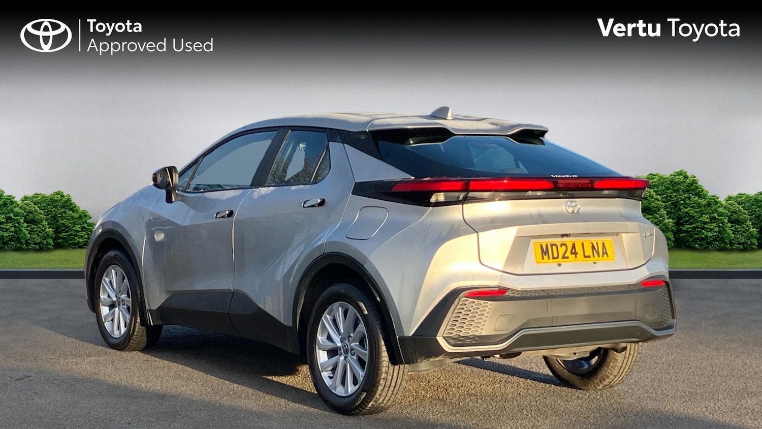 Used Toyota C-HR 2024 for sale - 77578648: Photo 4