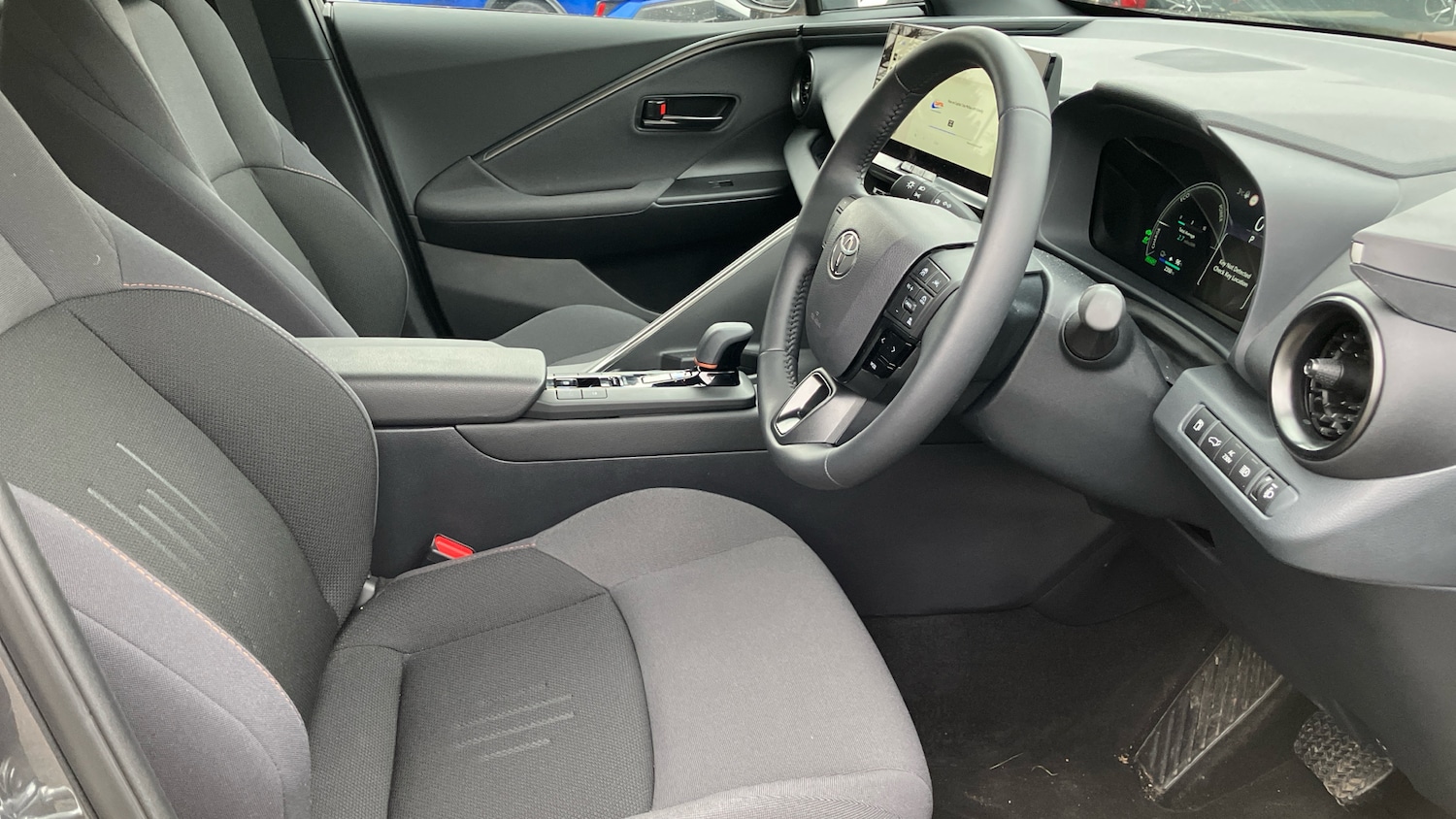 Used Toyota C-HR 2025 for sale - 77171102: Photo 11