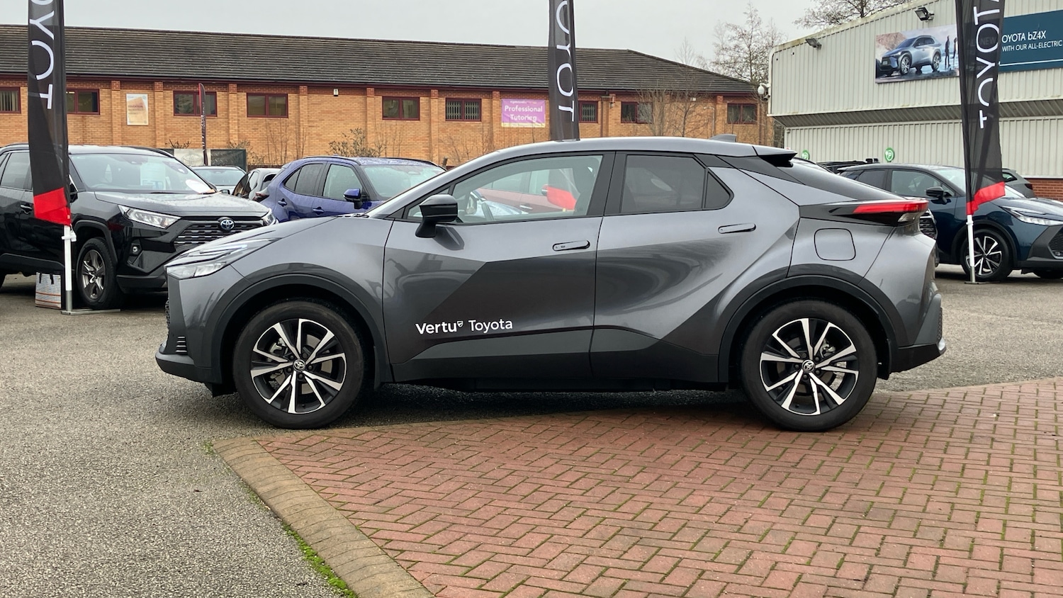 Used Toyota C-HR 2025 for sale - 77171102: Photo 17