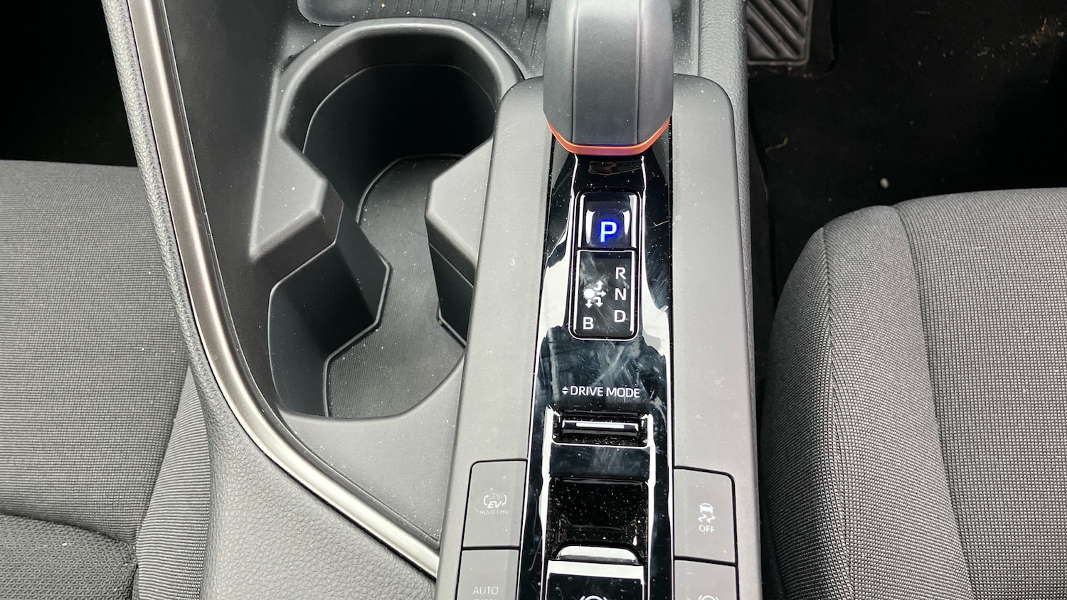 Used Toyota C-HR 2025 for sale - 77171102: Photo 35