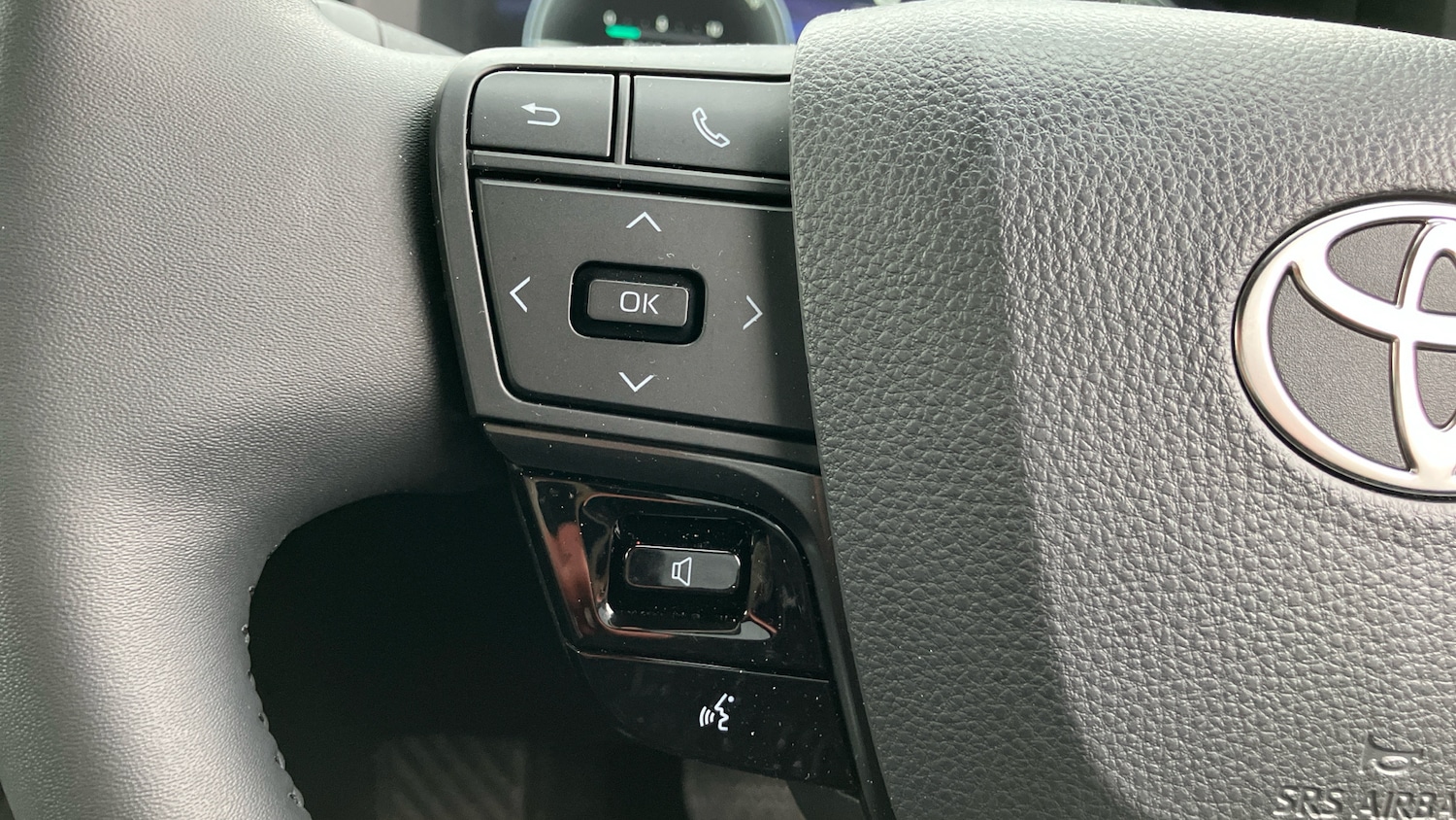 Used Toyota C-HR 2025 for sale - 77171102: Photo 36