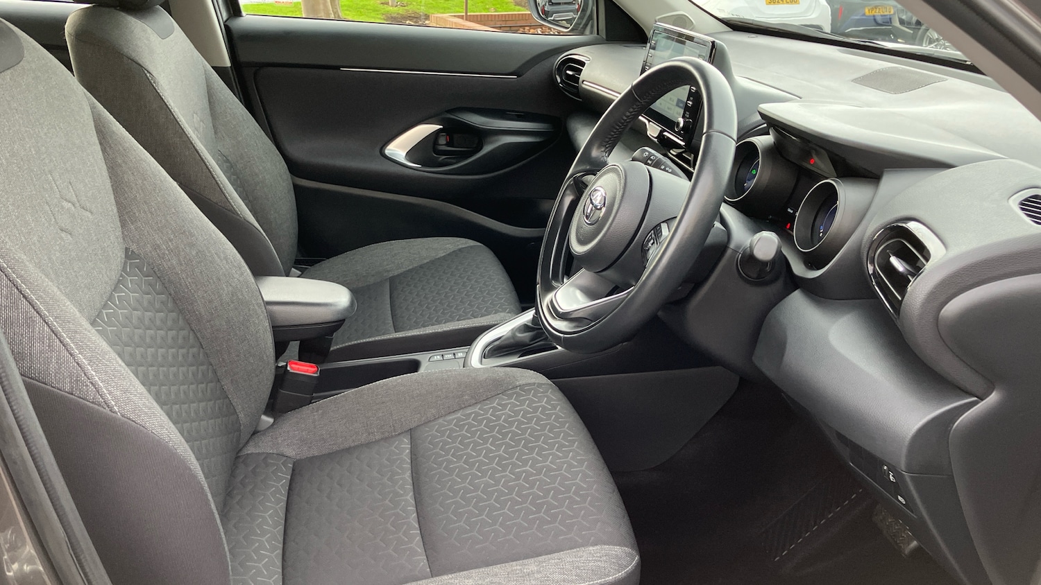 Used Toyota Yaris Cross 2022 for sale - 76736400: Photo 11