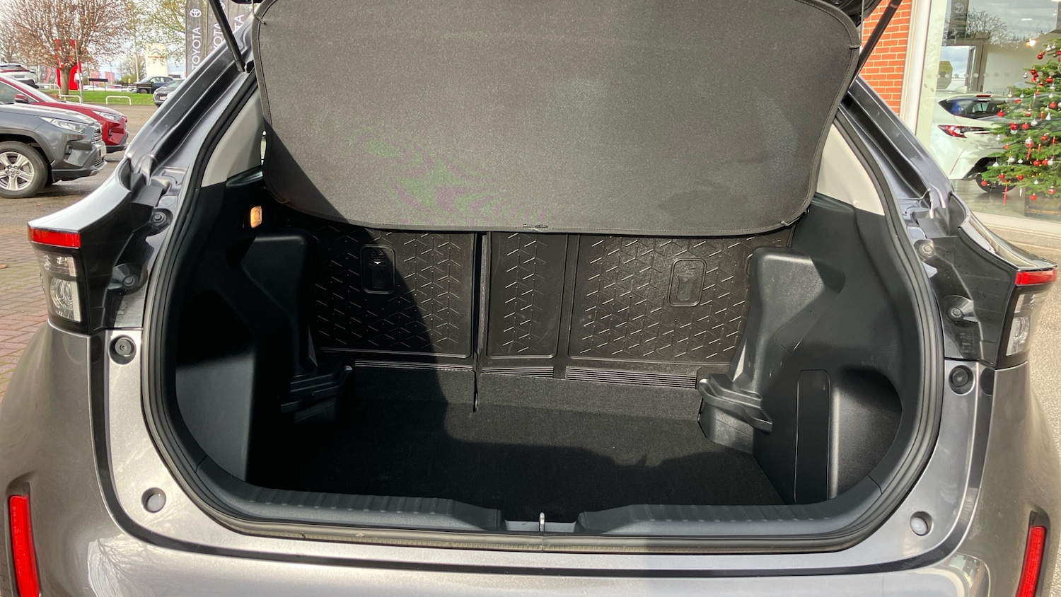 Used Toyota Yaris Cross 2022 for sale - 76736400: Photo 14