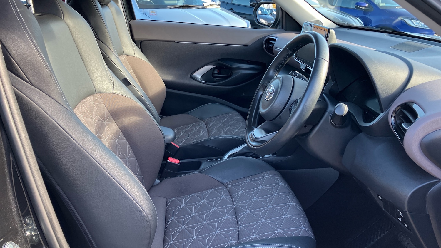 Used Toyota Yaris Cross 2023 for sale - 76354897: Photo 11