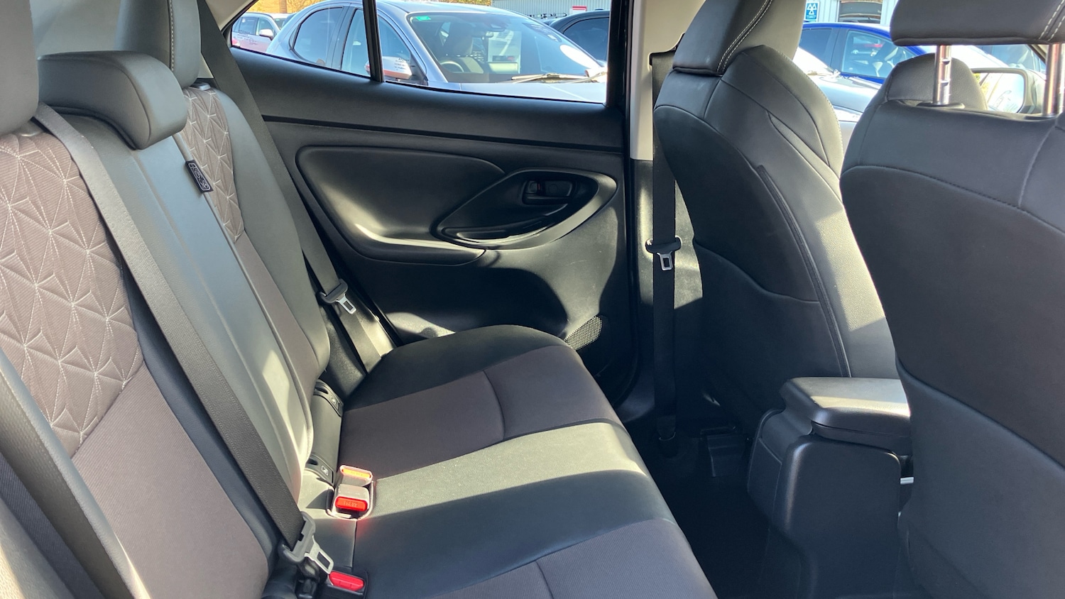 Used Toyota Yaris Cross 2023 for sale - 76354897: Photo 12