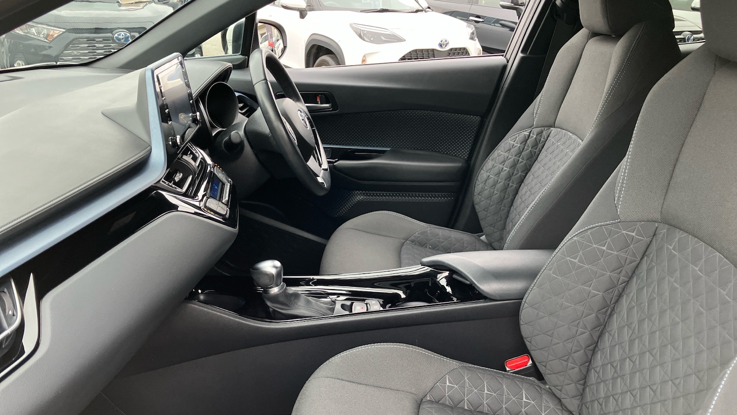 Used Toyota C-HR 2020 for sale - 76321692: Photo 10