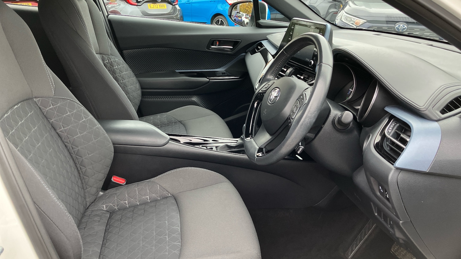 Used Toyota C-HR 2020 for sale - 76321692: Photo 11
