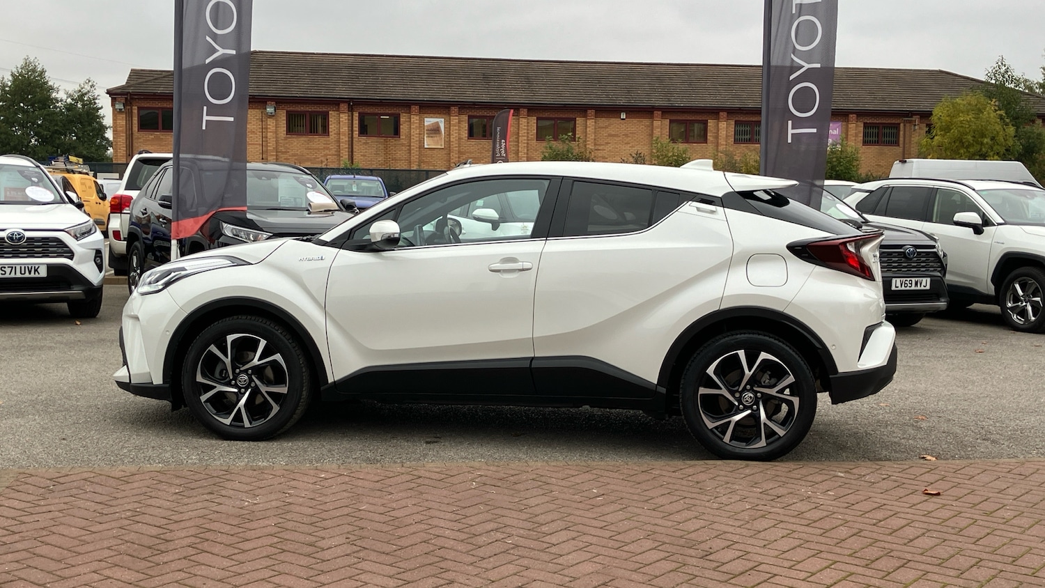 Used Toyota C-HR 2020 for sale - 76321692: Photo 17
