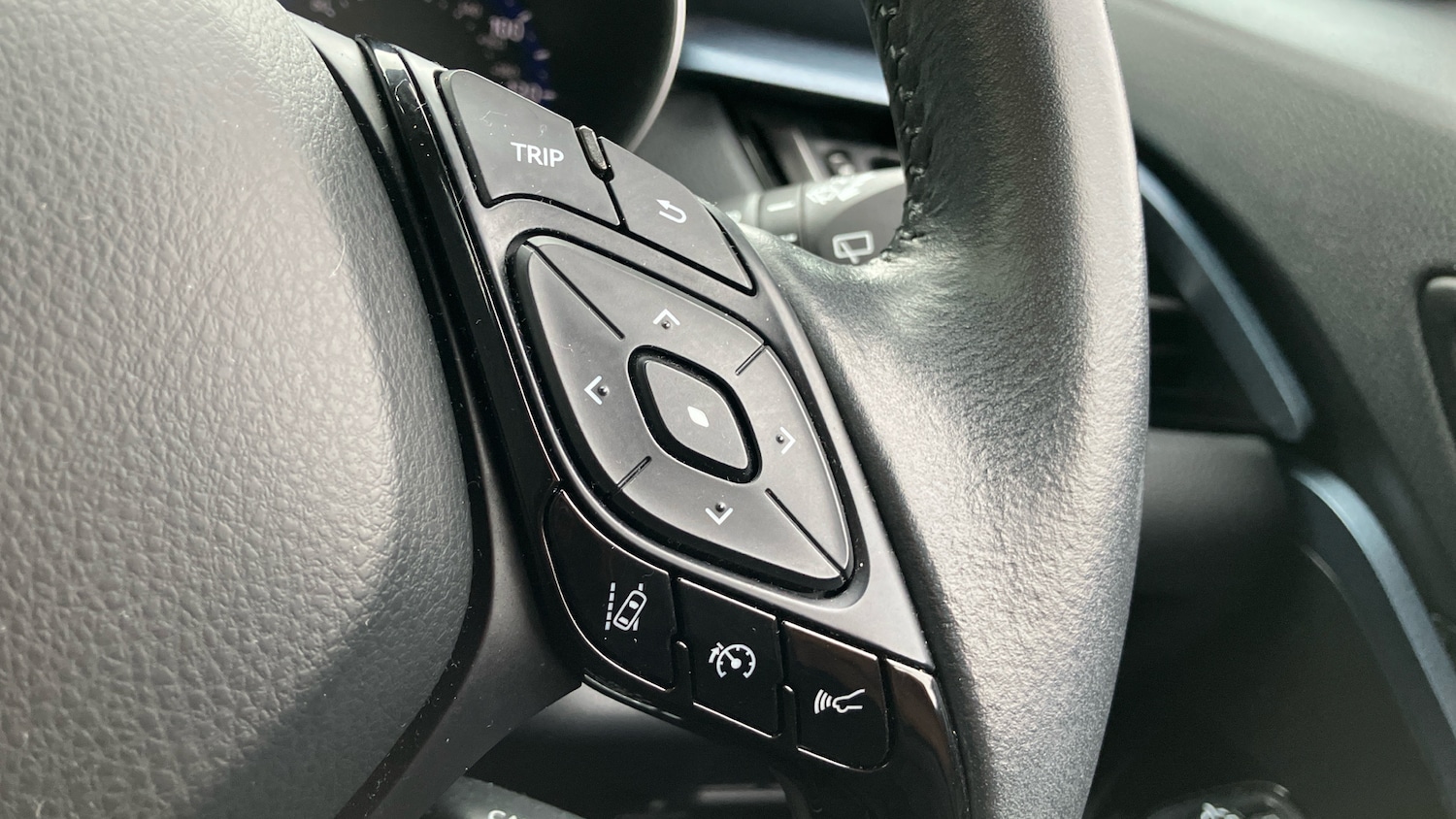 Used Toyota C-HR 2020 for sale - 76321692: Photo 37