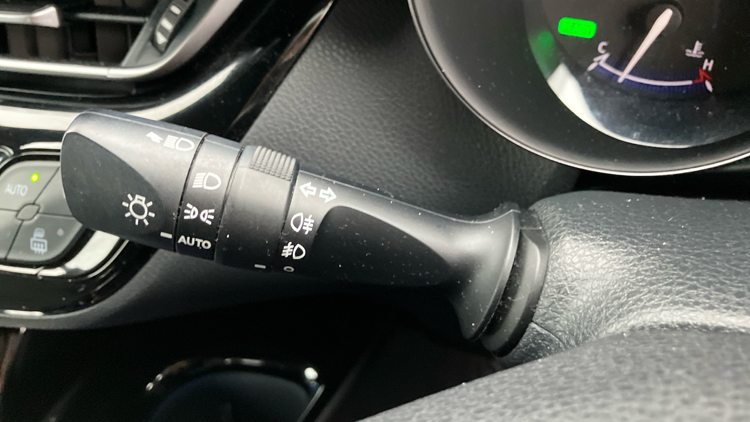Used Toyota C-HR 2020 for sale - 76321692: Photo 38