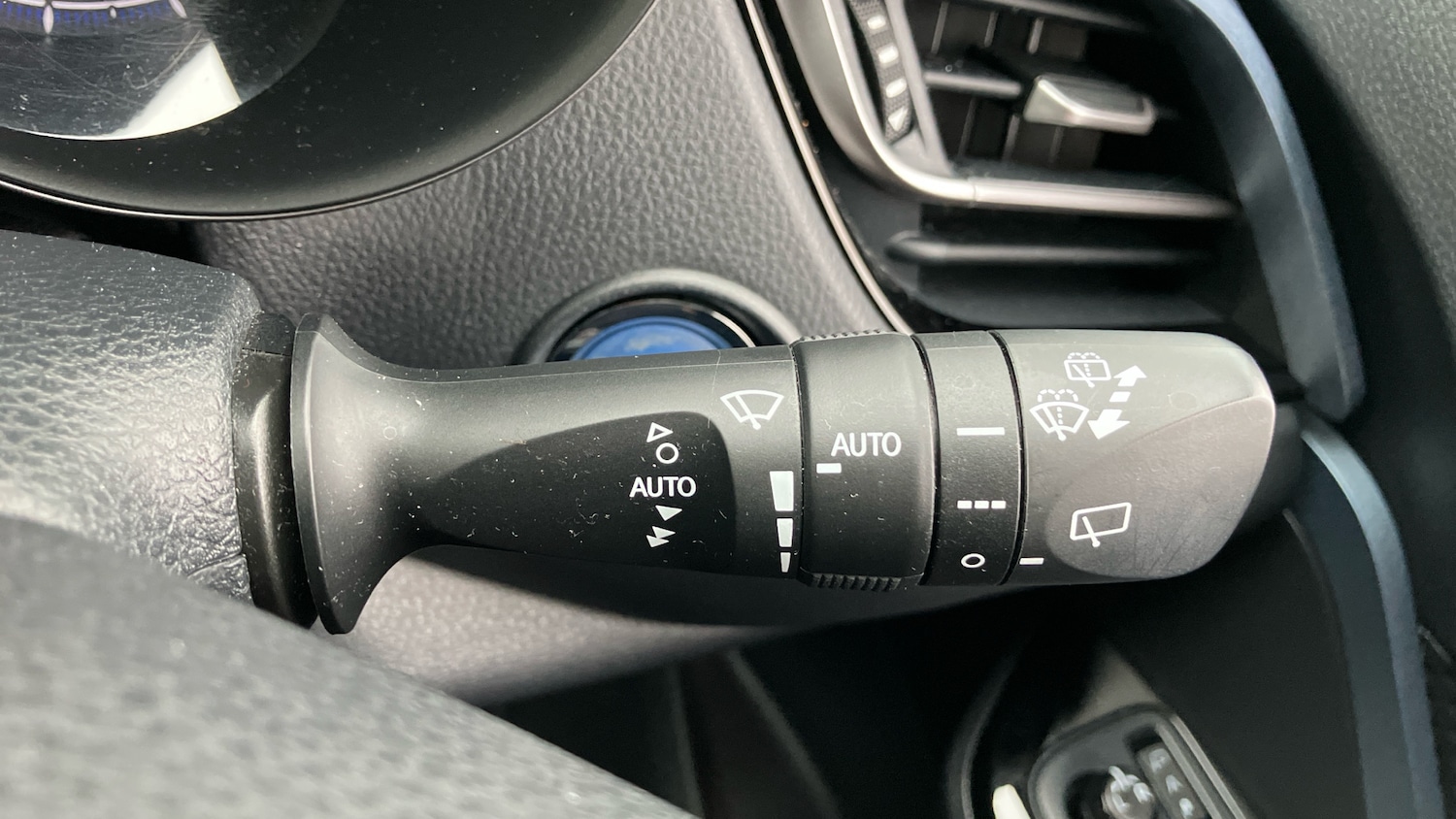 Used Toyota C-HR 2020 for sale - 76321692: Photo 39