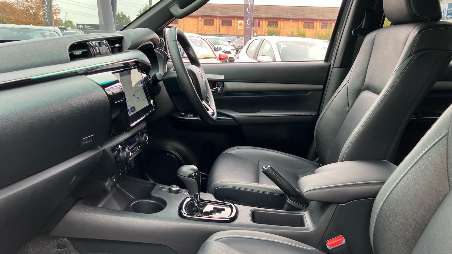 Used Toyota Hilux 2025 for sale - 77409351: Photo 10