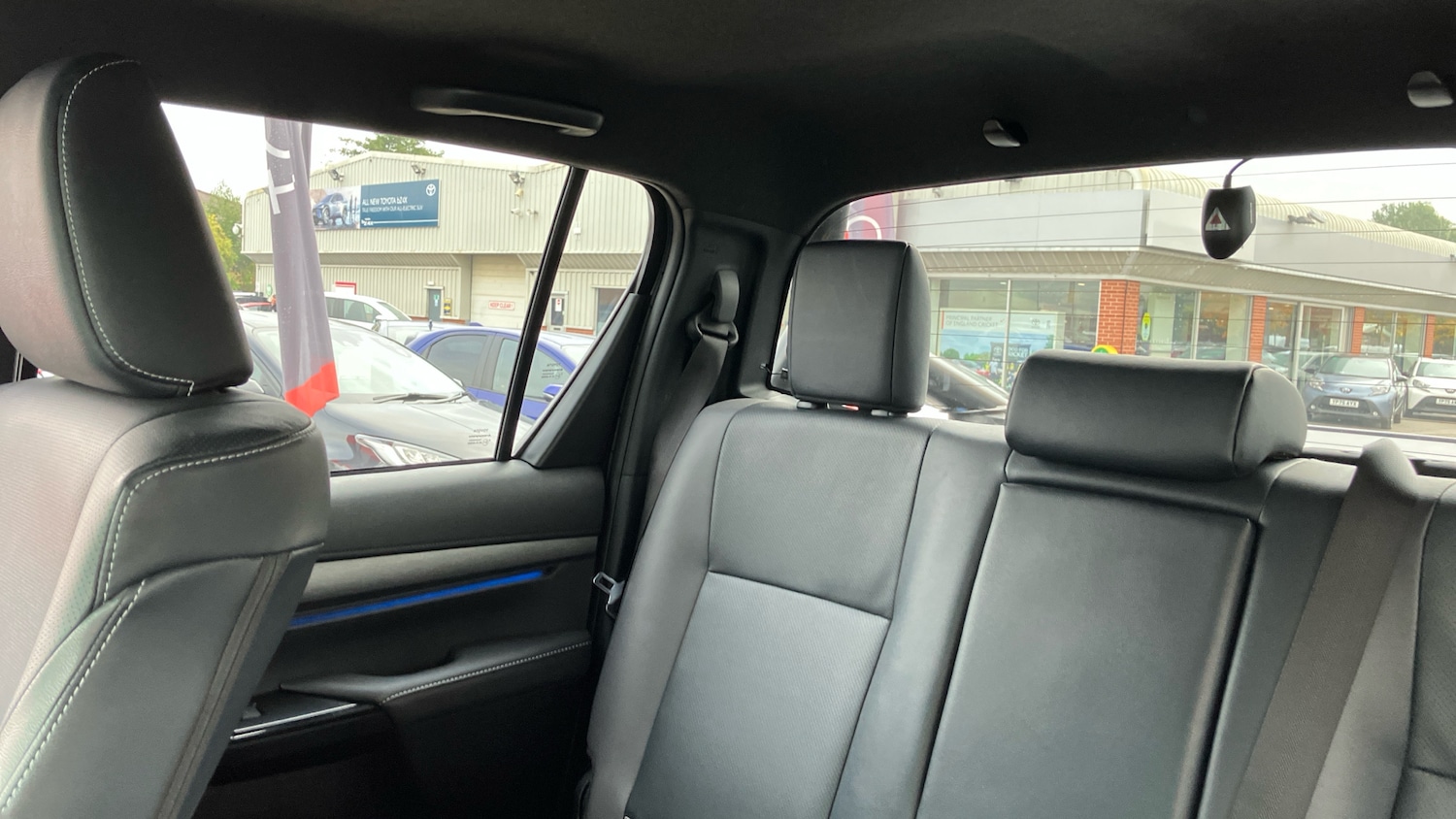 Used Toyota Hilux 2025 for sale - 77409351: Photo 24