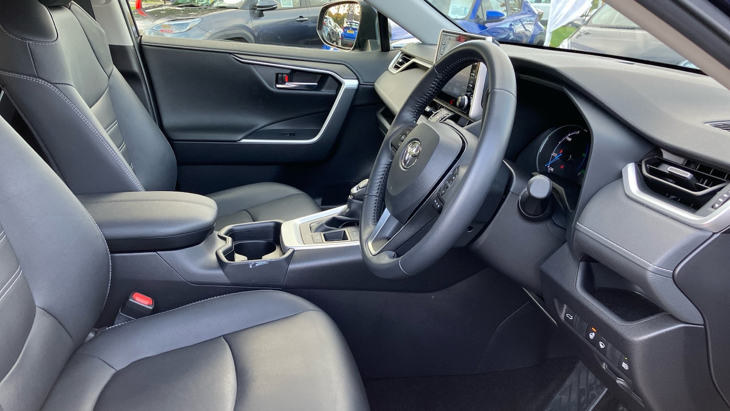 Used Toyota RAV4 2022 for sale - 76299719: Photo 11