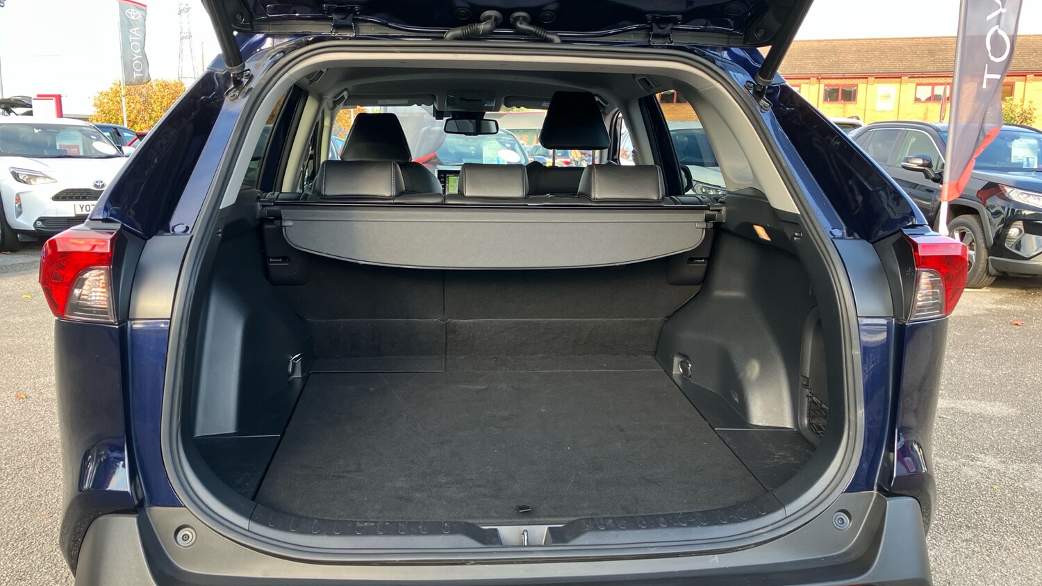 Used Toyota RAV4 2022 for sale - 76299719: Photo 14