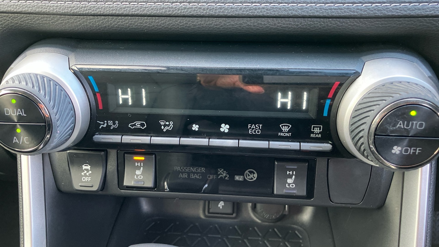Used Toyota RAV4 2022 for sale - 76299719: Photo 34