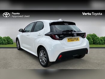 Used Toyota Yaris 2023 for sale - 77779057: Photo