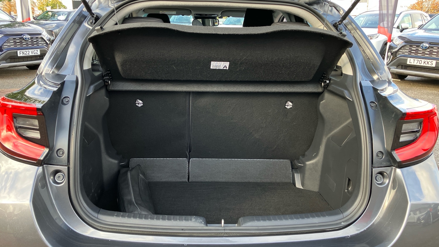Used Toyota Yaris 2024 for sale - 76171698: Photo 14