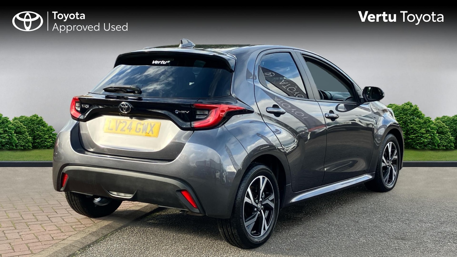 Used Toyota Yaris 2024 for sale - 76171698: Photo 2