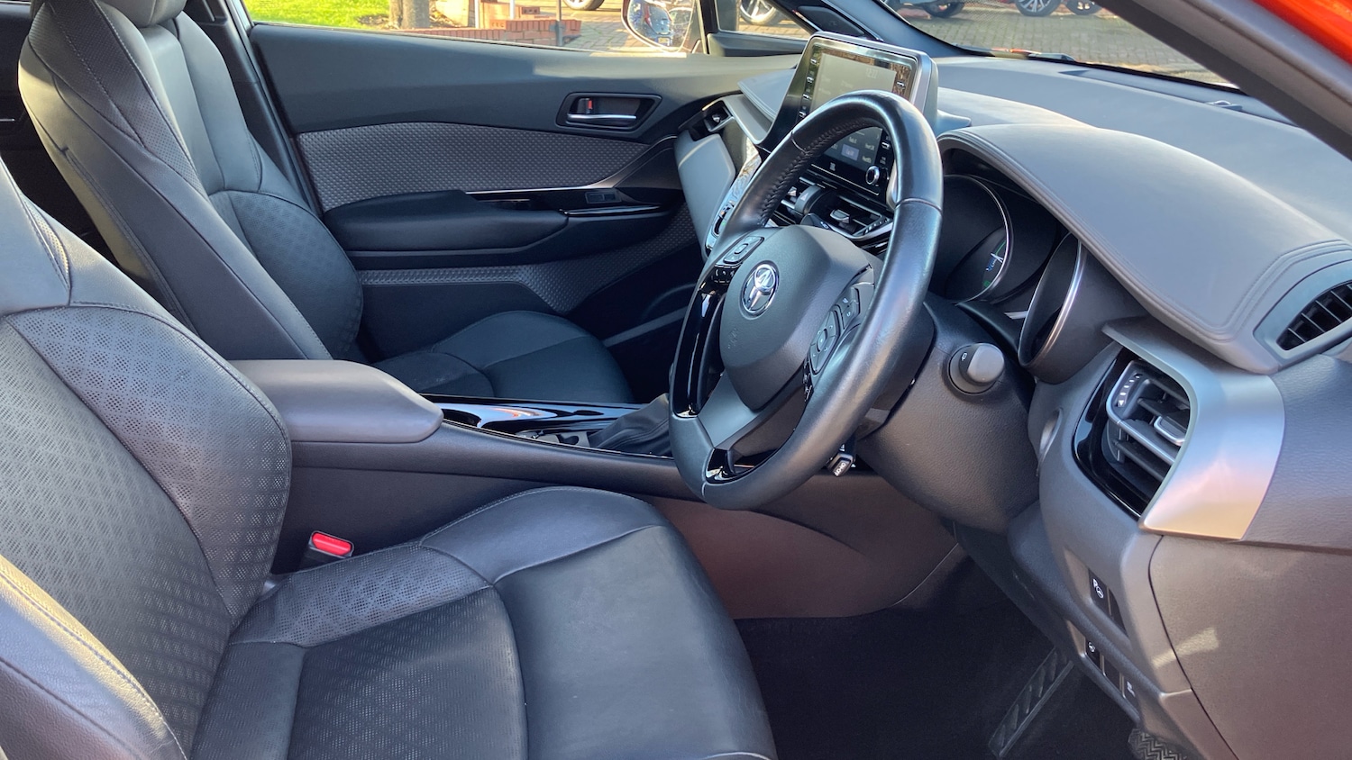 Used Toyota C-HR 2021 for sale - 76779229: Photo 11