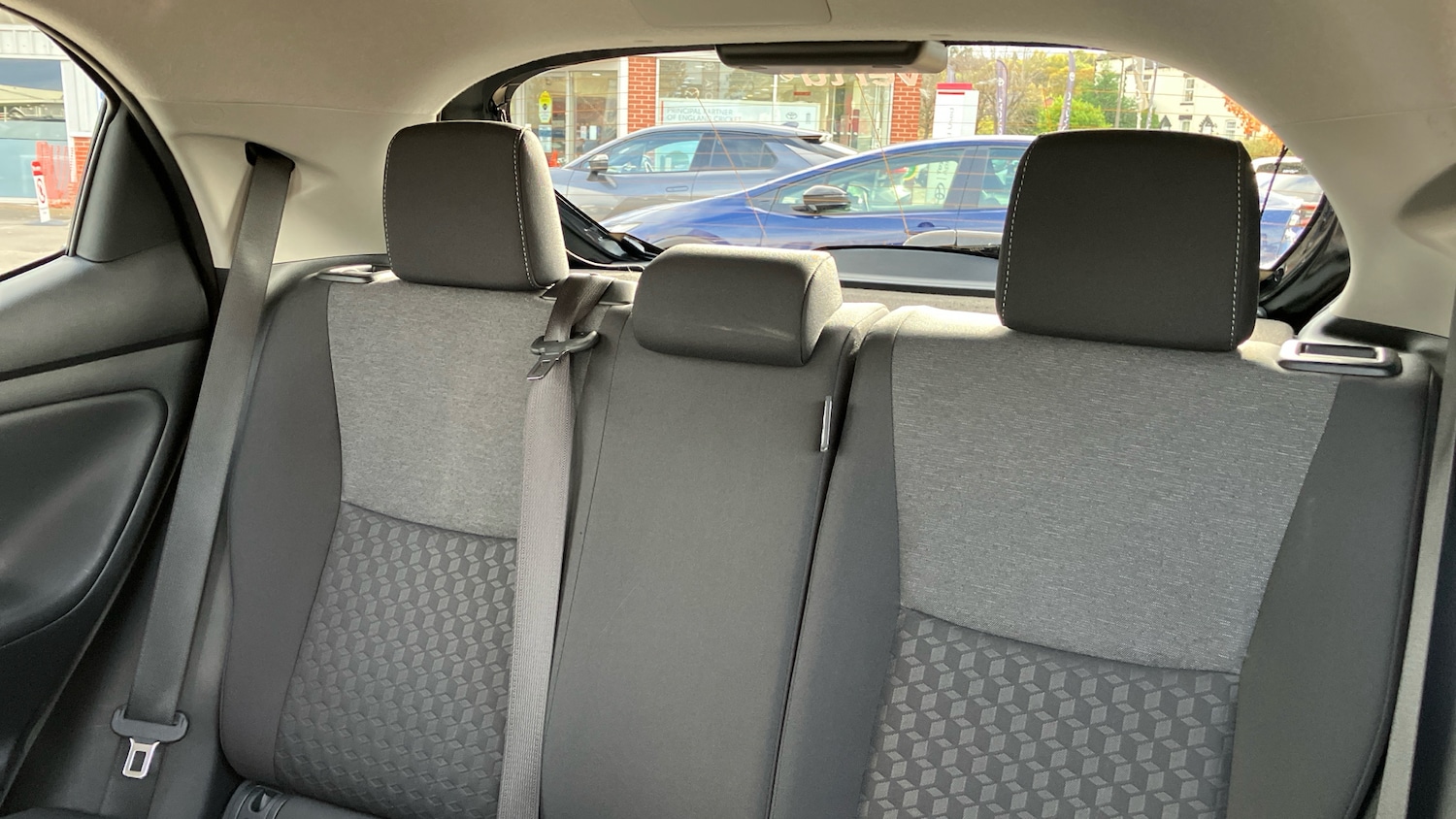 Used Toyota Yaris 2023 for sale - 76427798: Photo 23