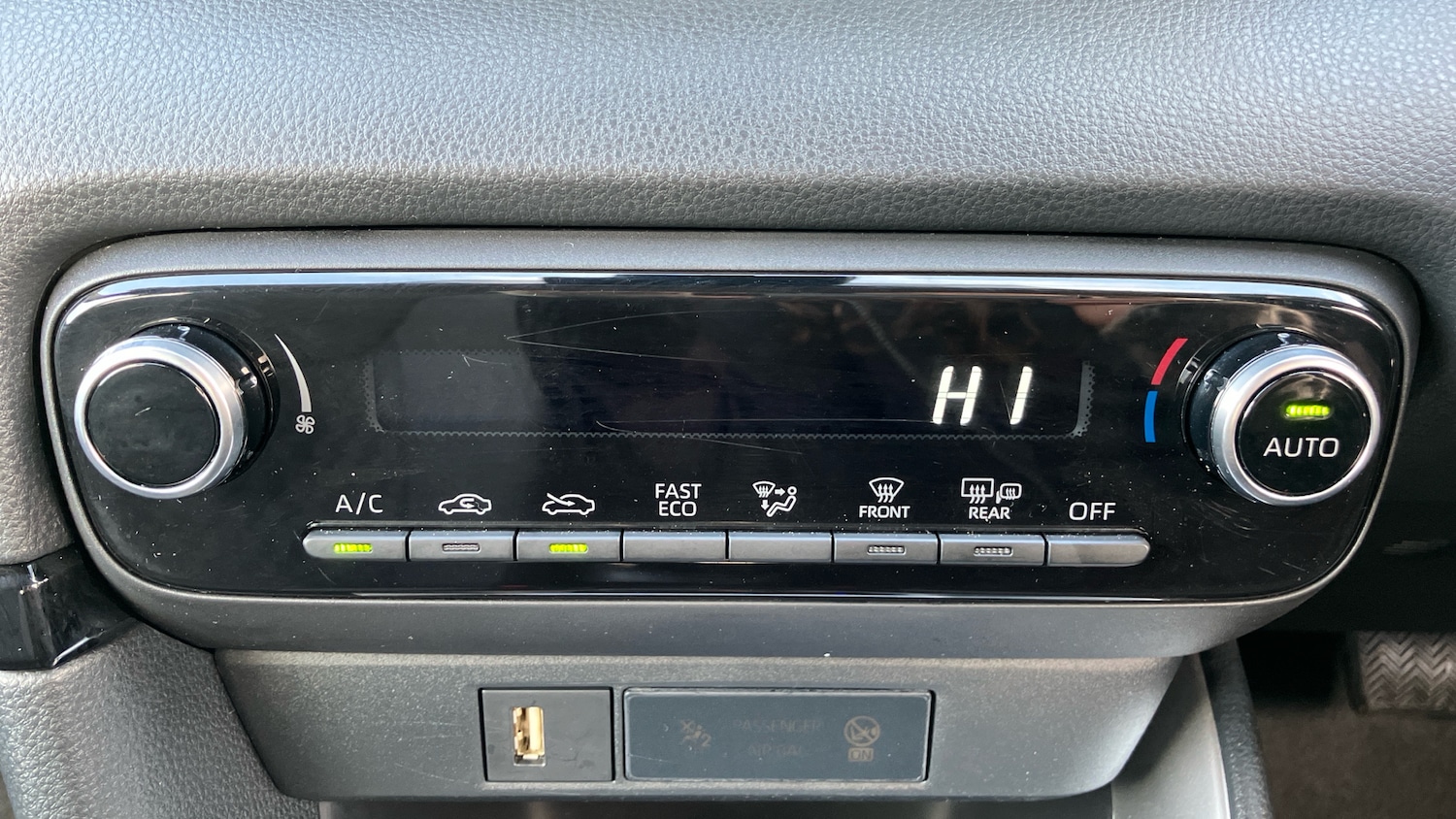 Used Toyota Yaris 2023 for sale - 76427798: Photo 34