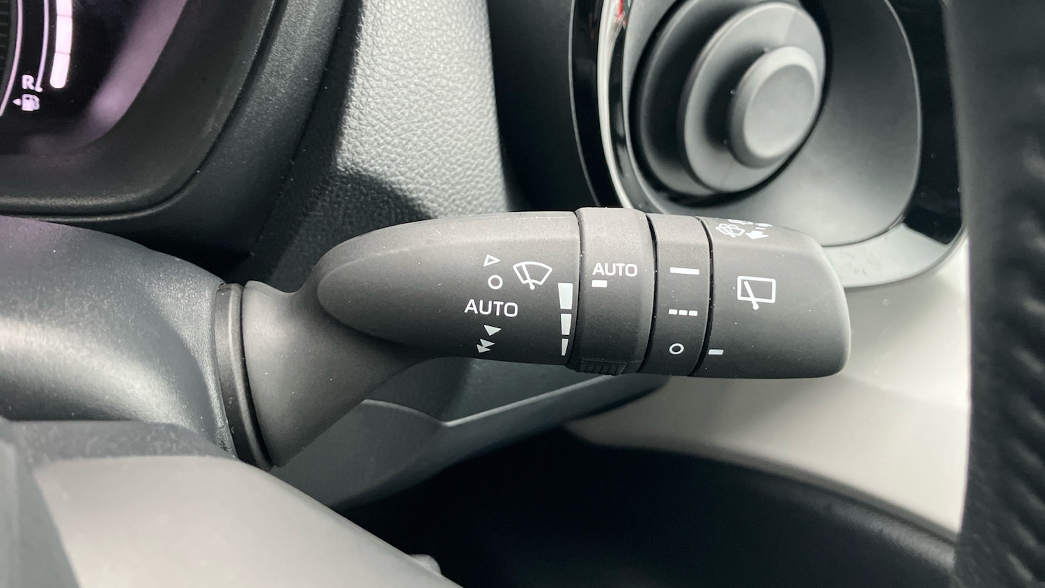 Used Toyota Aygo X 2024 for sale - 77668396: Photo 39