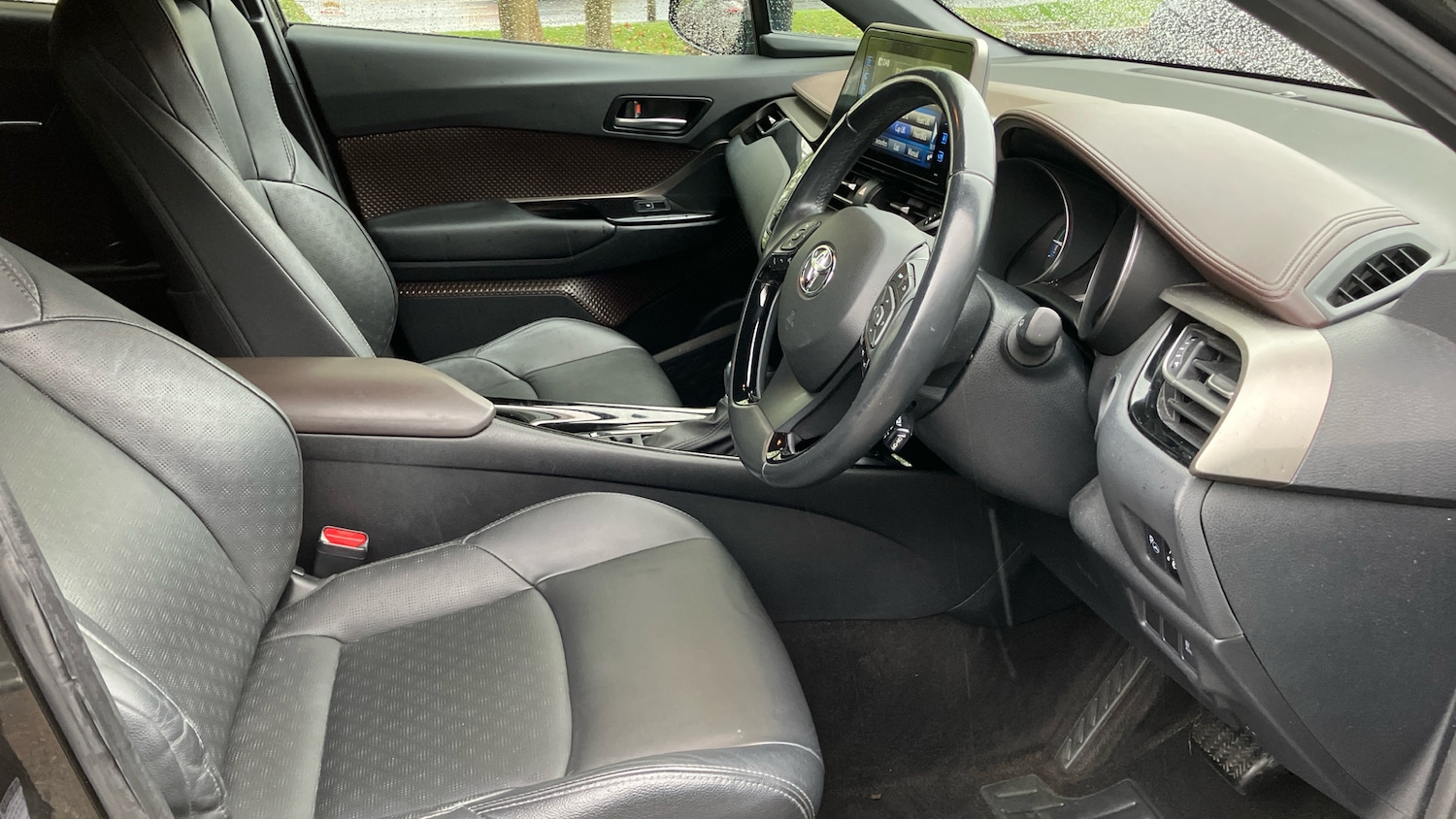 Used Toyota C-HR 2019 for sale - 76736396: Photo 11