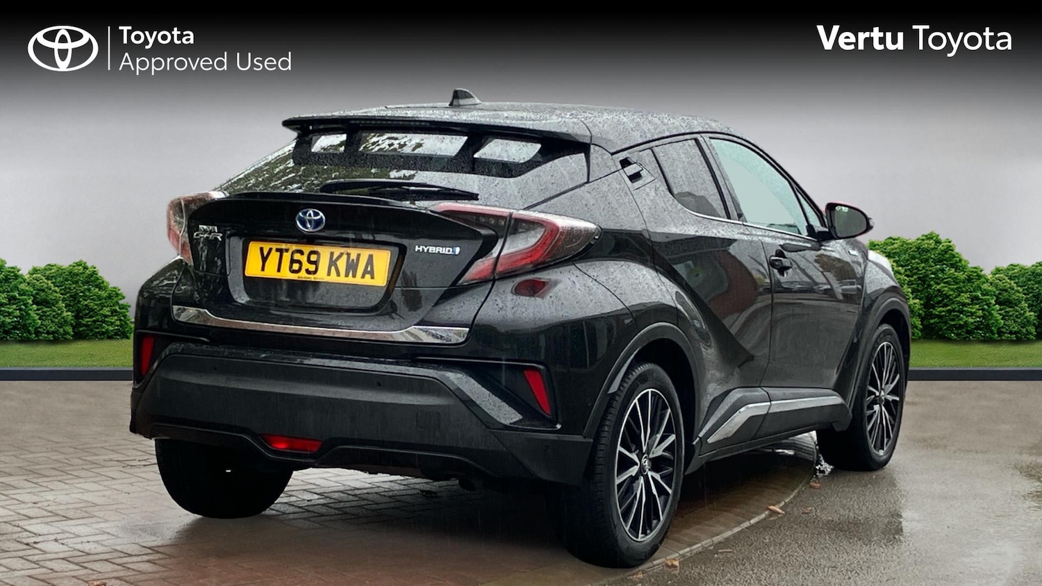 Used Toyota C-HR 2019 for sale - 76736396: Photo 2