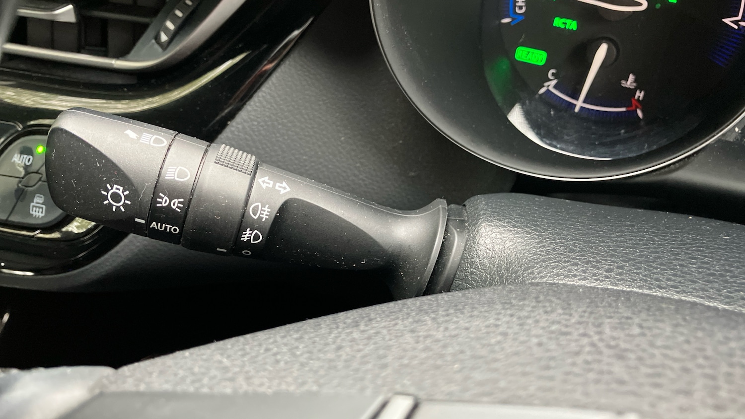 Used Toyota C-HR 2019 for sale - 76736396: Photo 38