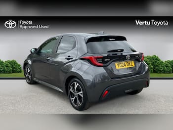 Used Toyota Yaris 2024 for sale - 79690431: Photo