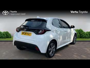 Used Toyota Yaris 2024 for sale - 74949956: Photo