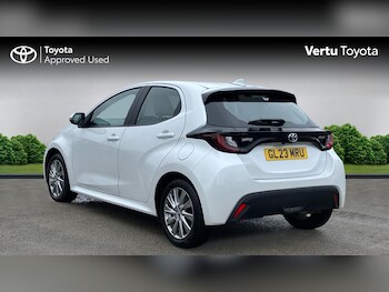 Used Toyota Yaris 2023 for sale - 77350317: Photo