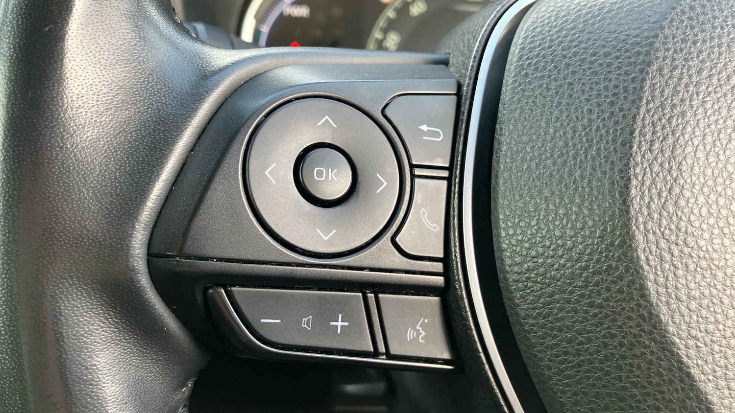 Used Toyota RAV4 2022 for sale - 76833921: Photo 36